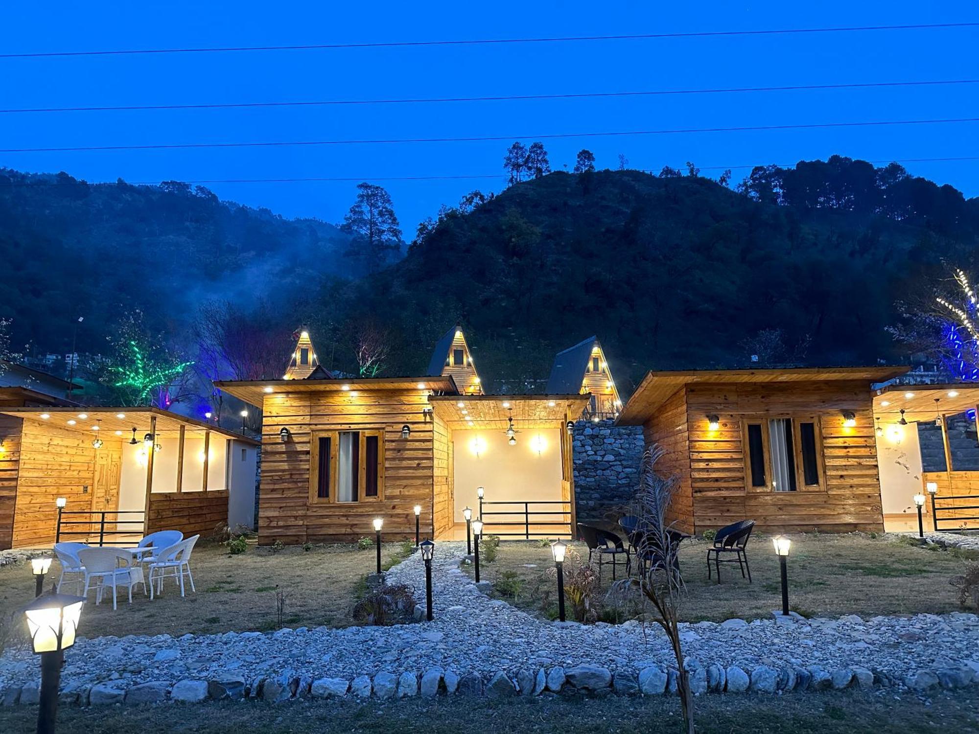 Cabana Riverside Resort - Kainchi Dham Nainital Εξωτερικό φωτογραφία