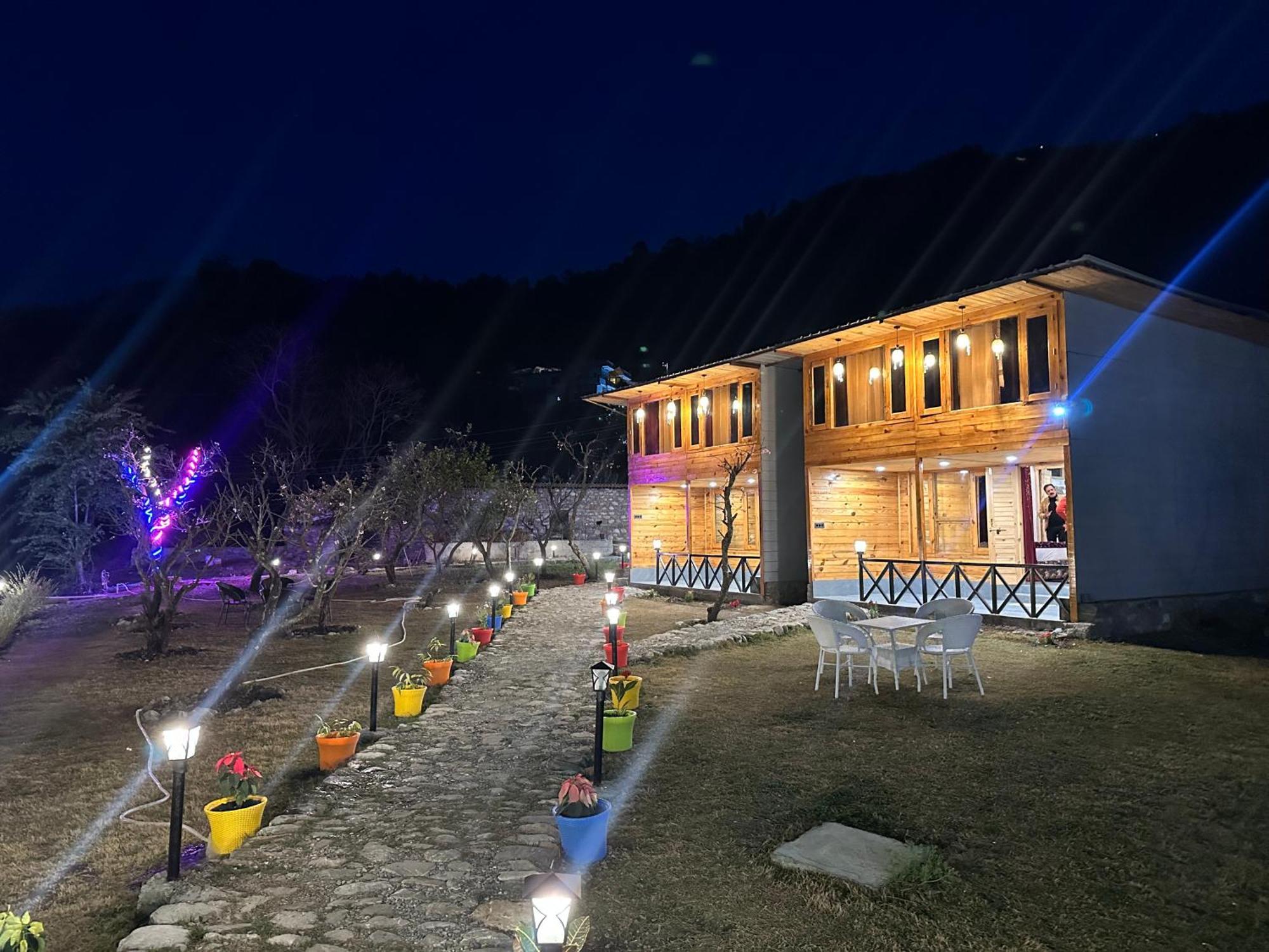 Cabana Riverside Resort - Kainchi Dham Nainital Εξωτερικό φωτογραφία