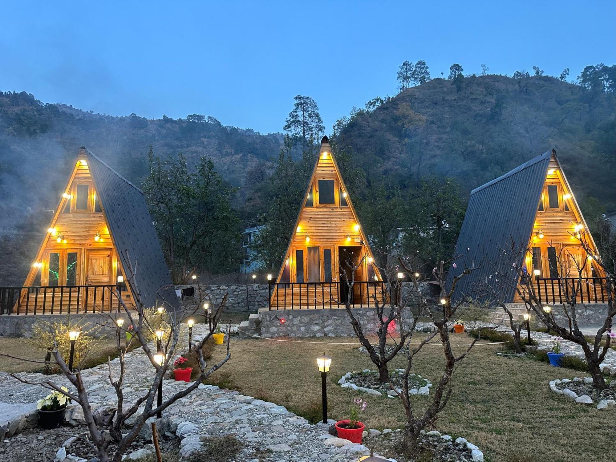 Cabana Riverside Resort - Kainchi Dham Nainital Εξωτερικό φωτογραφία